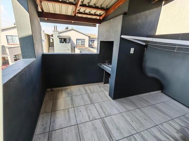 3 Bedroom Duplex in Waterkloof East
