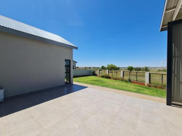 3 Bedroom Duplex in Woodland Hills Wildlife Estate