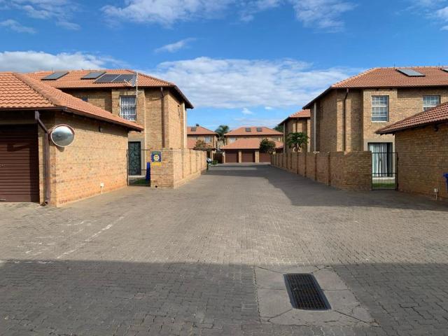3 Bedroom Duplex To Let in Annlin