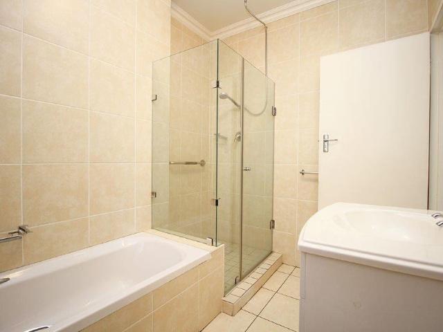 3 Bedroom House To Let in Hyde Park