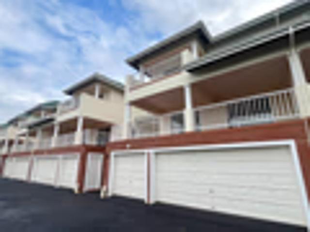 3 Bedroom Duplex To Let in Mount Edgecombe