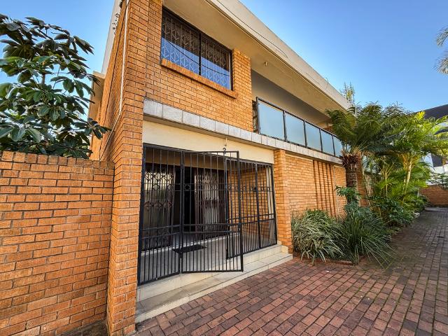 3 Bedroom Duplex To Let in Musgrave