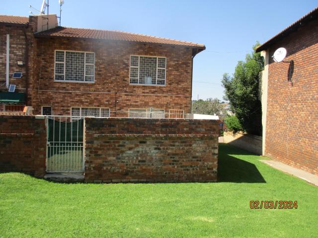 3 Bedroom Duplex To Let in Oakdene