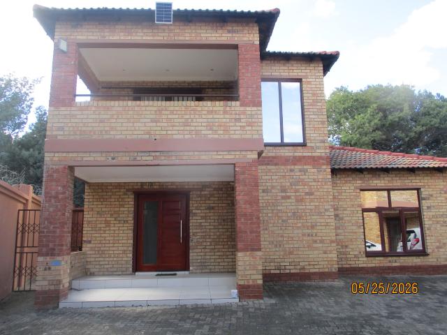 3 Bedroom Duplex To Let in Oakdene