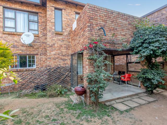 3 Bedroom Duplex Rented in Radiokop