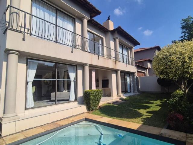 3 Bedroom duplex townhouse freehold to rent in Sandown, Sandton