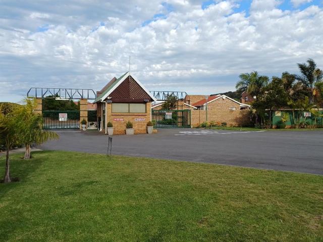 3 Bedroom duplex townhouse freehold for sale in Hartenbos Central
