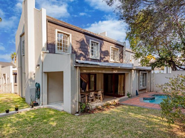3 Bedroom duplex townhouse freehold for sale in Paulshof, Sandton