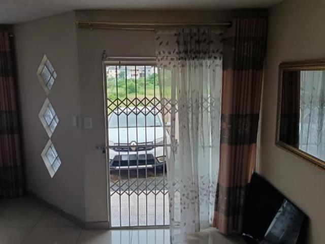 3 Bedroom duplex townhouse freehold for sale in Rydalvale, Phoenix