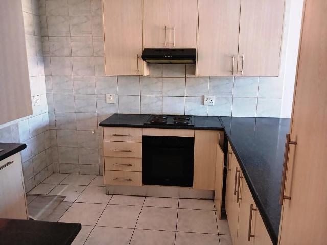 3 Bedroom duplex townhouse sectional for sale in Croydon, Kempton Park