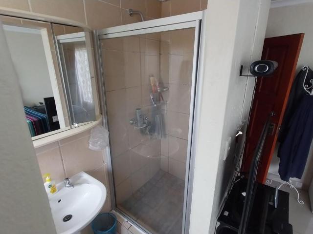 3 Bedroom duplex townhouse sectional for sale in Rooihuiskraal North, Centurion