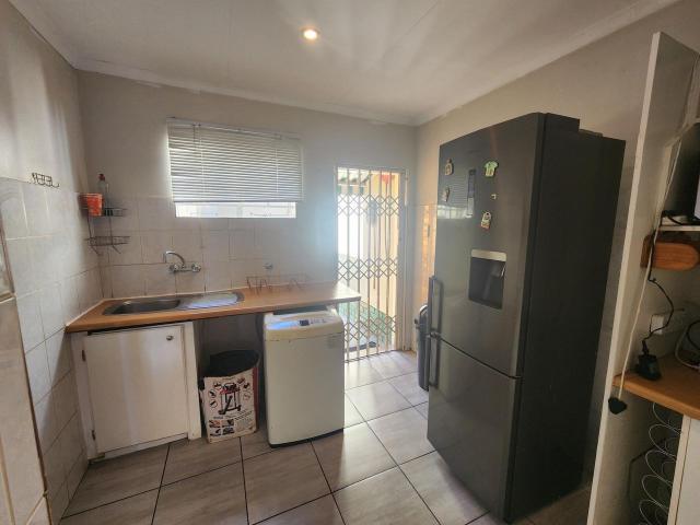 3 Bedroom duplex townhouse sectional for sale in Radiokop, Roodepoort