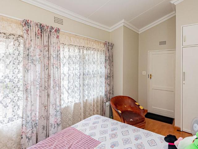 3 Bedroom duplex townhouse sectional for sale in Windsor West, Randburg