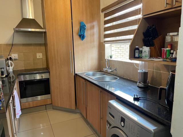 3 Bedroom duplex townhouse sectional rented in Little Falls, Roodepoort