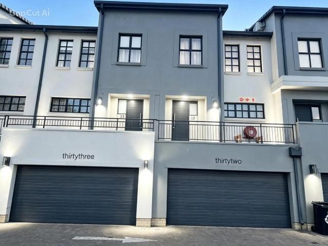 3 Bedroom duplex townhouse sectional to rent in Bryanston, Sandton