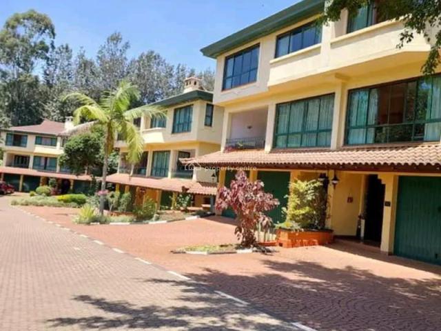 3 Bedrooms Ensuite Townhouse