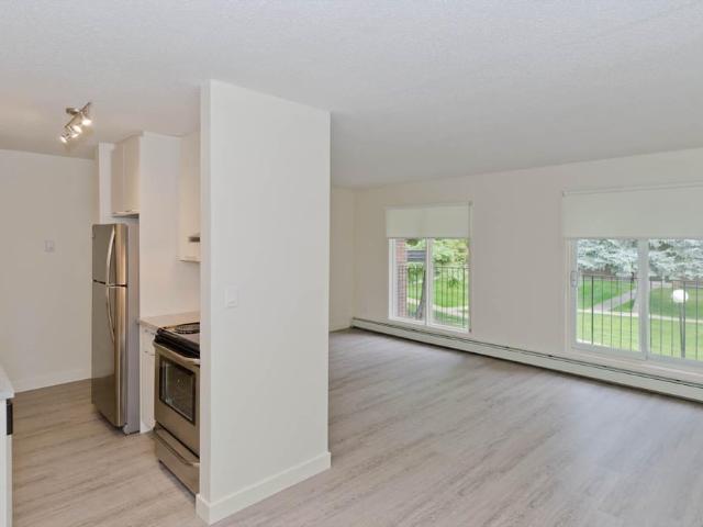3 Bedroom for rent in Willow Park Gardens in 364 99 Ave. SE, Calgary, Willow Park, T2J 0J7