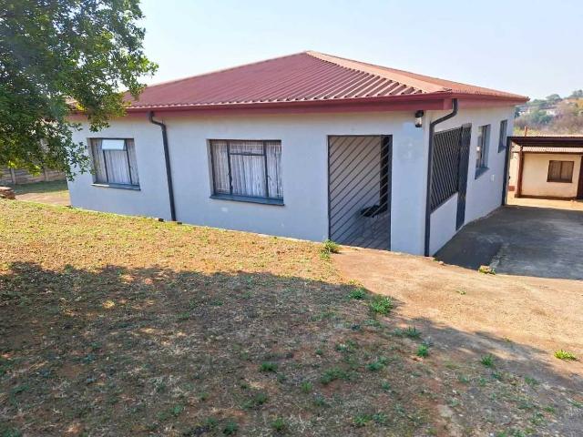 3 BEDROOM FAMILY HOME IN WEST PARK PTA FOR SALE! GREAT INVESTMENT!
