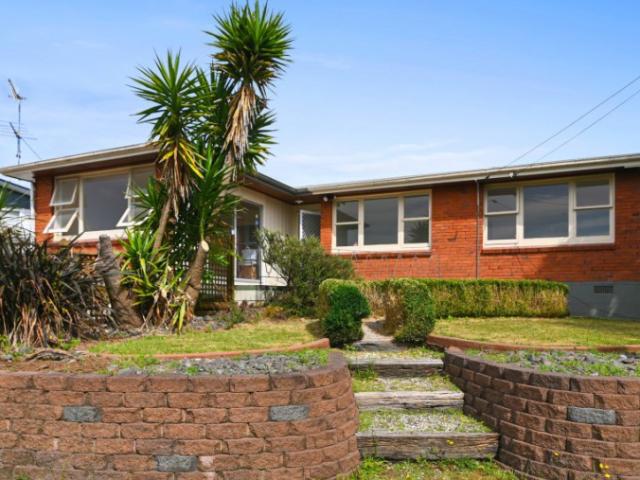 3 Bedroom Family Home Mangakakahi