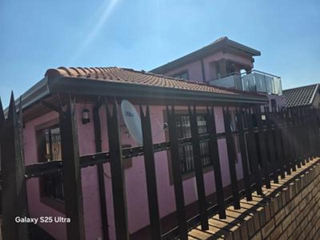 3 bedroom family home with cottage o.