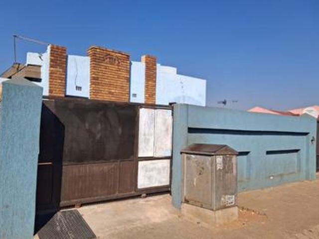 3 bedroom family home with income ge.