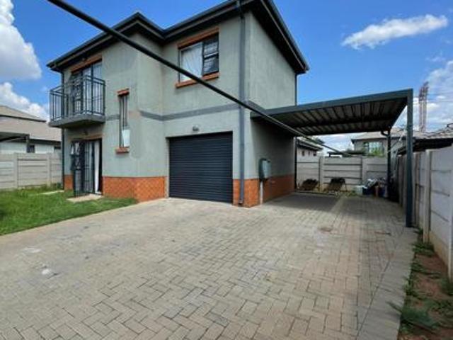 3 bedroom family home with main ensu.