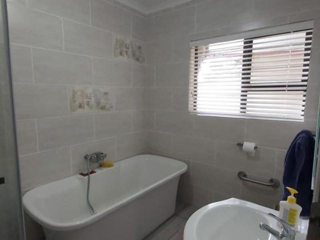 3 Bedroom farmhouse in Koppies Rural For Sale