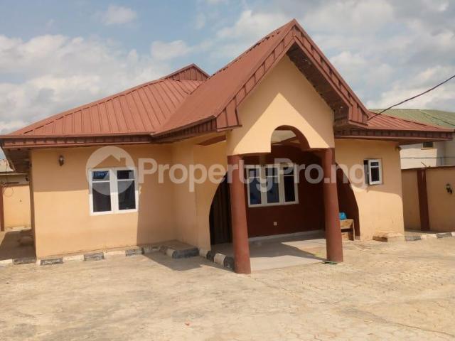 3 Bedroom Flat / Apartment in Akala Express Ibadan Oyo | Flat / Apartment for rent in ibadan | Flat / Apartment in ibadan | 3 Bedroom | PropertyPro Nigeria