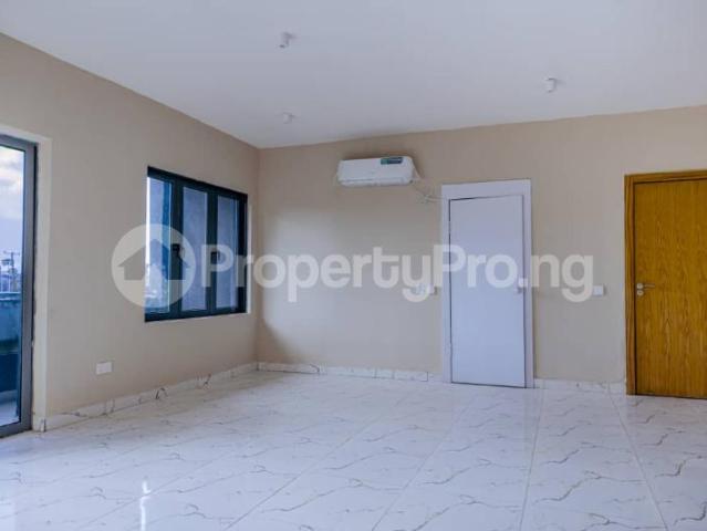 3 Bedroom Flat / Apartment in Ogunlana Surulere Lagos | Flat / Apartment for sale in surulere | Flat / Apartment in surulere | 3 Bedroom | PropertyPro Nigeria