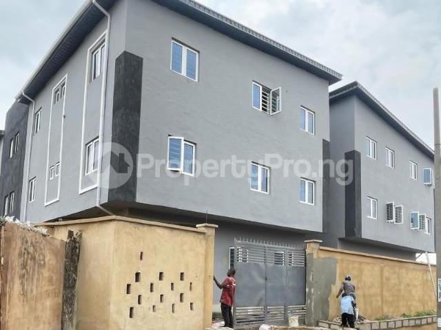 3 Bedroom Flat / Apartment in Surulere Lagos | Flat / Apartment for sale in surulere | Flat / Apartment in surulere | 3 Bedroom | PropertyPro Nigeria