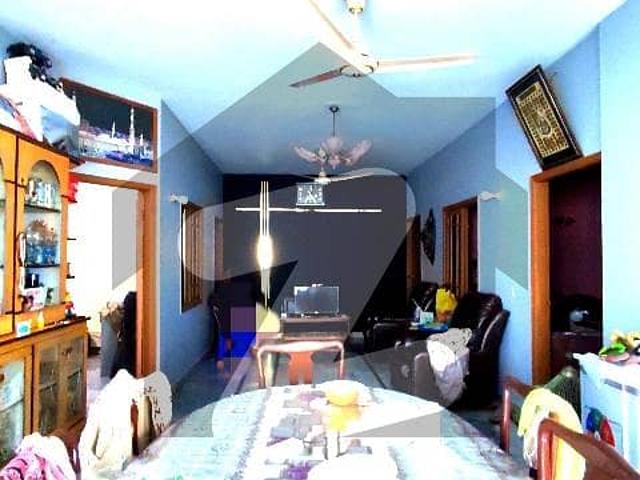 3 bedroom flat first floor
