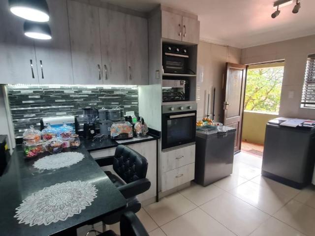 3 Bedroom flat for sale in Montclair, Durban