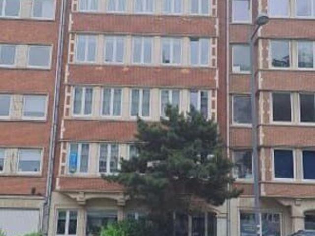 3 BEDROOM FLAT, GARAGE, CELLAR, S S/W TERRACE