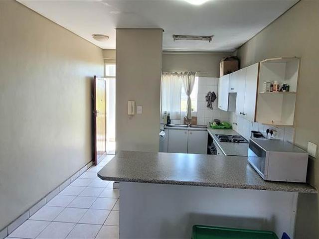 3 Bedroom Flat in Waterkloof Glen