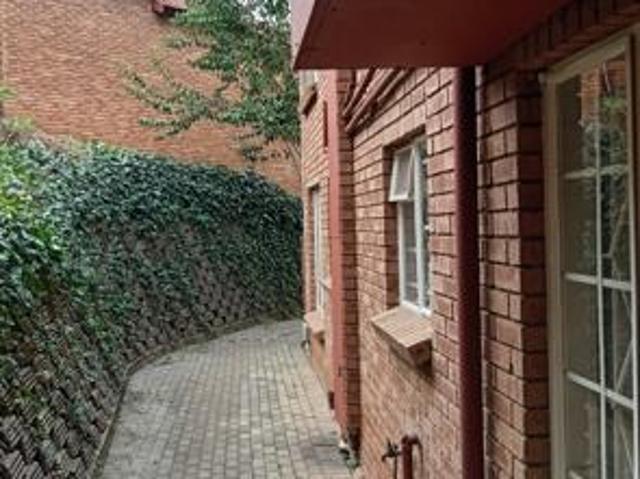 3 Bedroom Flat in Waterkloof Park