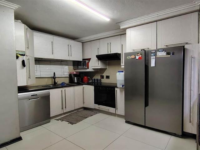 3 Bedroom Flat in Westbrook