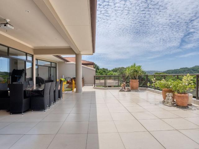 3 Bedroom Flat in Zimbali Estate