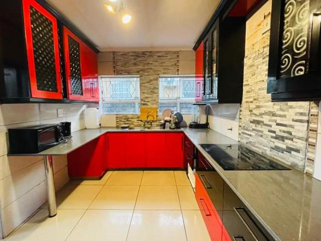 3 Bedroom Flat in Arboretum