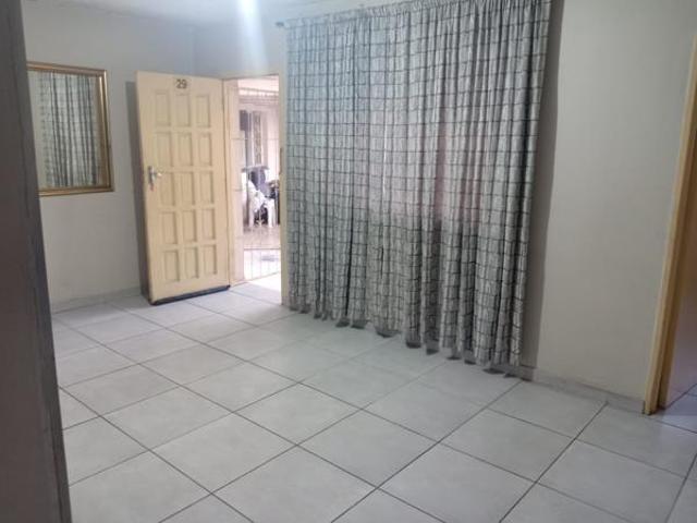 3 Bedroom Flat in Brackenham