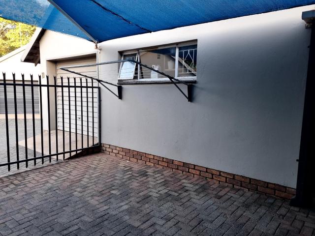 3 Bedroom Flat in Brits Central