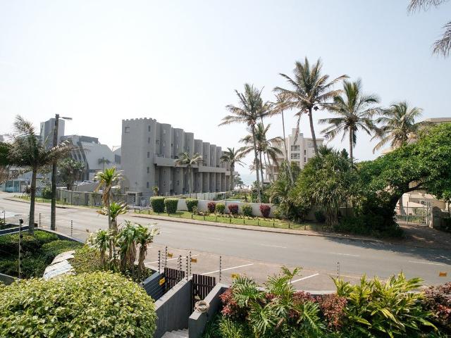 3 Bedroom Flat in Compensation Beach