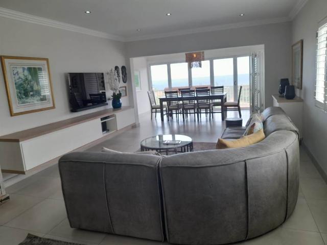 3 Bedroom Flat in Desainagar