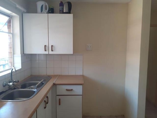 1 Bedroom Apartment in Die Hoewes