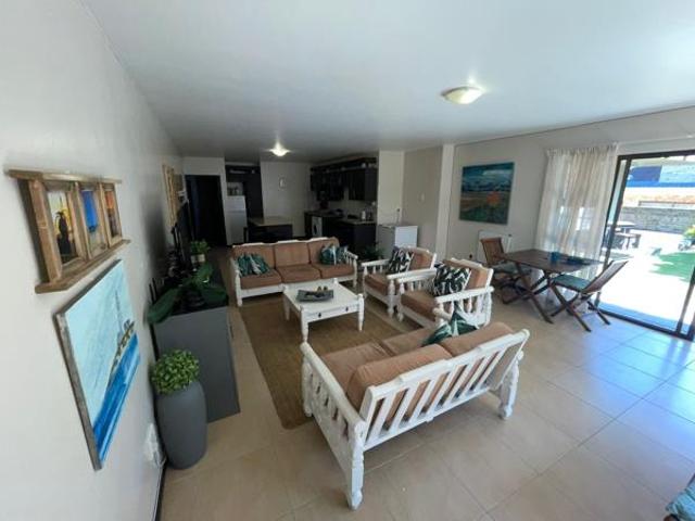 3 Bedroom Flat in Jeffreys Bay Central