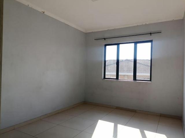 3 Bedroom Flat in Montclair