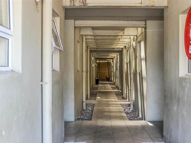 3 Bedroom Flat in Newton