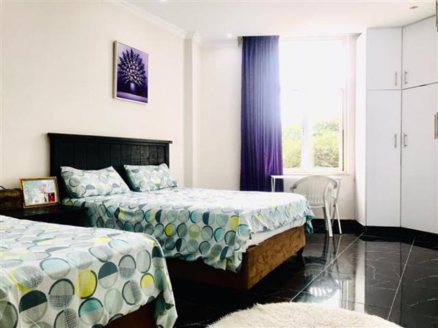 3 Bedroom Flat in North Beach