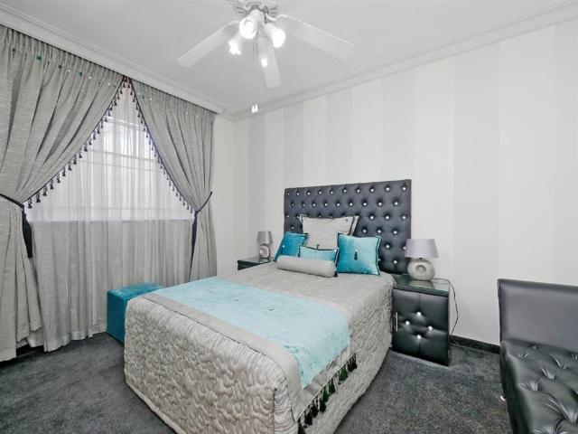 3 Bedroom Flat in Parktown