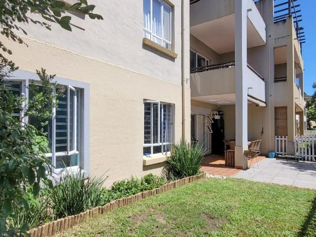 3 Bedroom Flat in Sheffield Manor