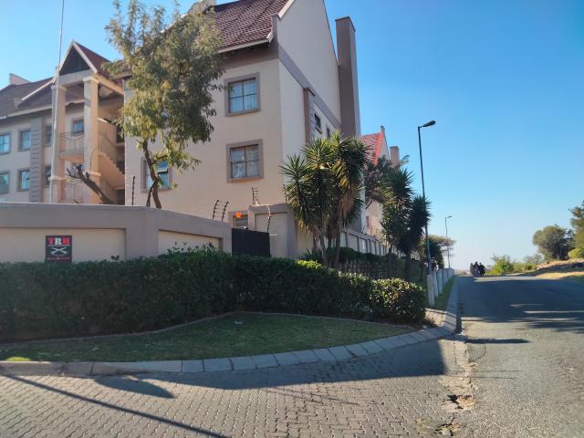 3 Bedroom Flat in Sundowner